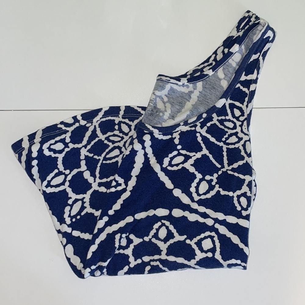 Navy Blue & White Floral Patterned Tank - Picture 6 of 6